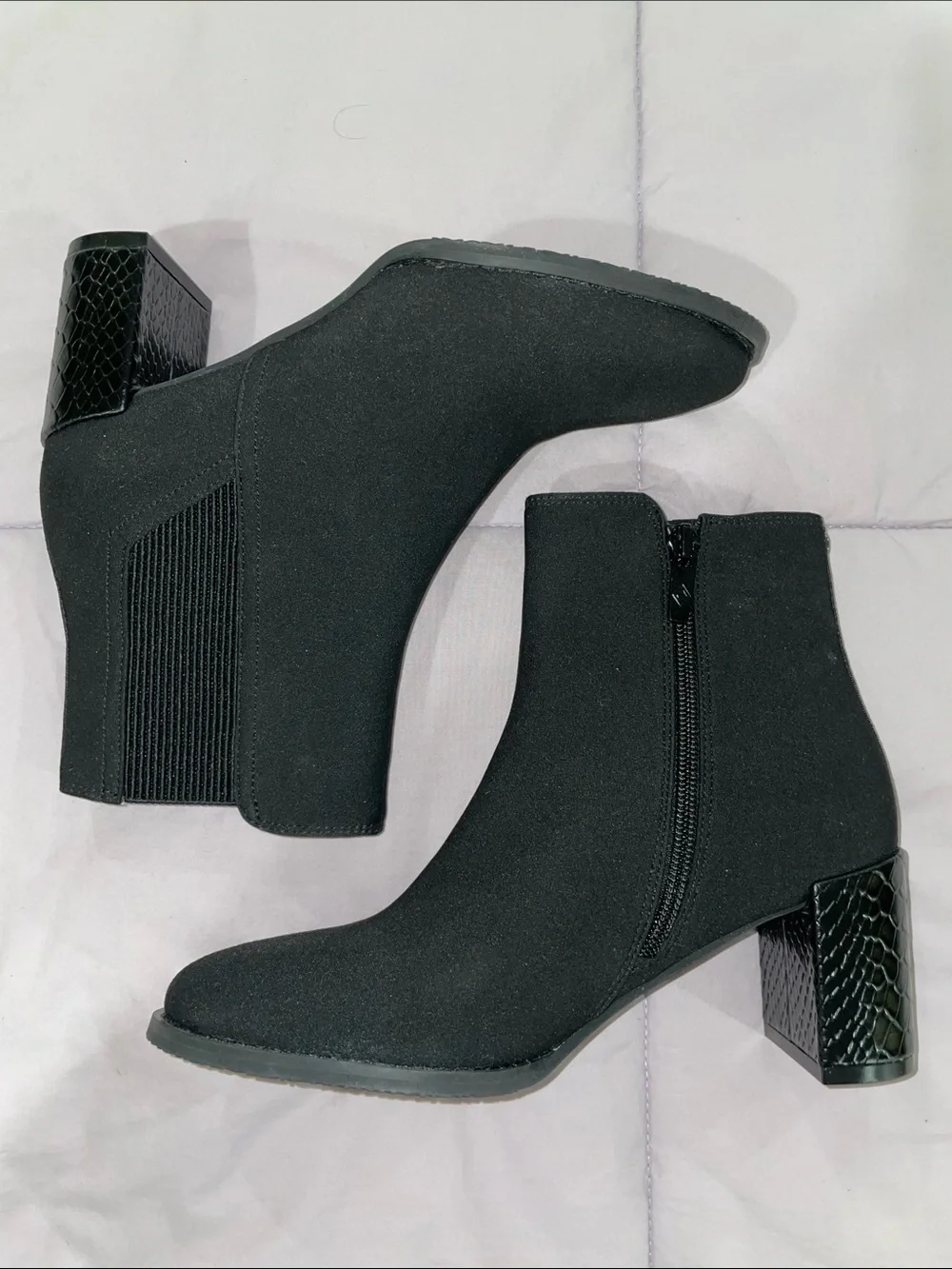 Donald J. Pliner faux suede Black Ankle Booties with Textured Block Heel - Picture 1 of 8